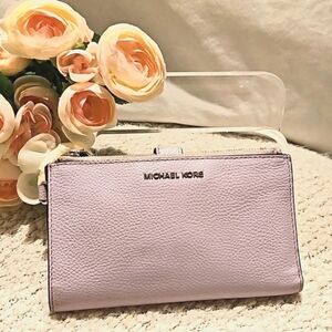 Michael Kors Adele Smartphone Lavender Jetset Travel Clutch Pebbled Leather